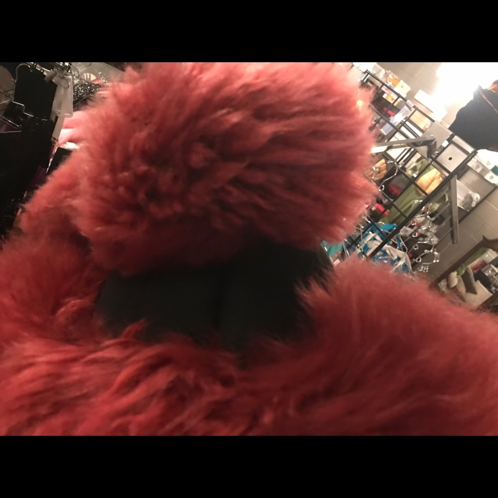 Shearling Hat - Picture 6 of 7